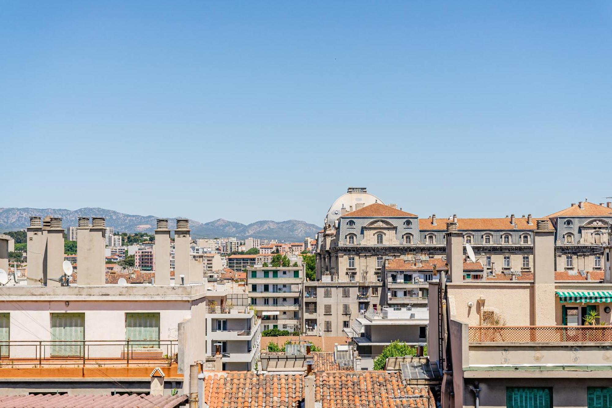 Ferienwohnung St Charles : Confortable+ Balcon Marseilles Exterior foto